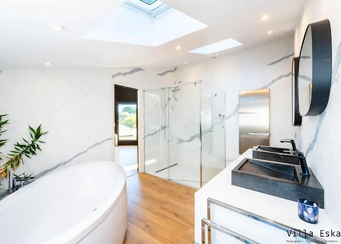 Eskapi بيربينيو